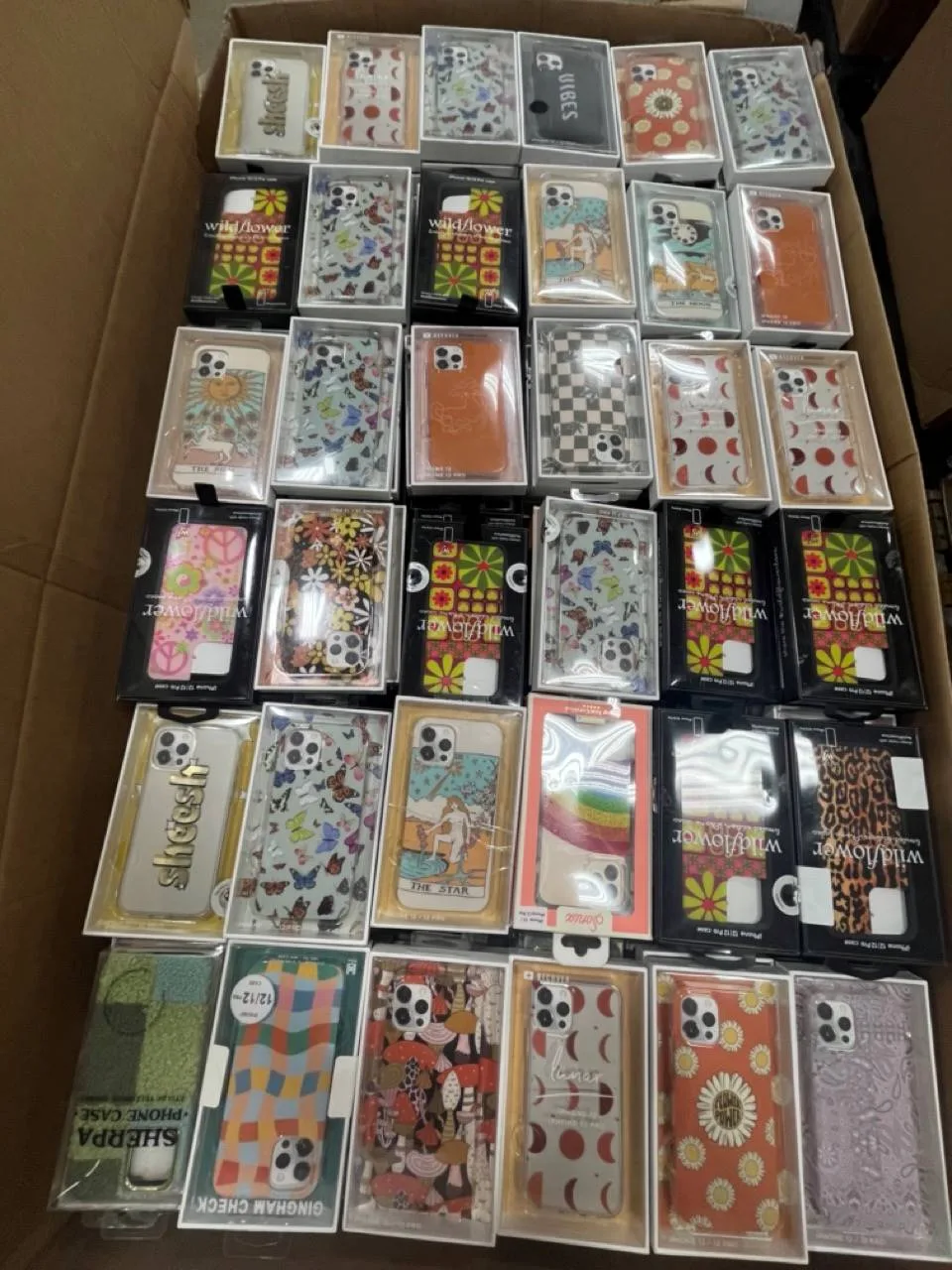Assorted iPhone Cases: 92% Off Original Retail (G51342) — Consumer Electronics liquidation pallet, 1,022 units