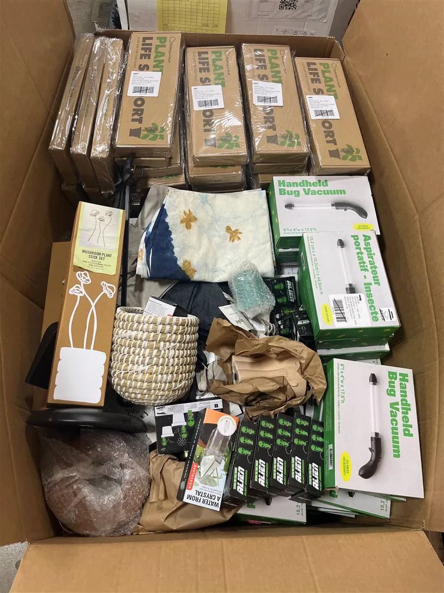 Assorted Garden Products: 92% Off Original Retail (G51645) — General Merchandise liquidation pallet, 360 units
