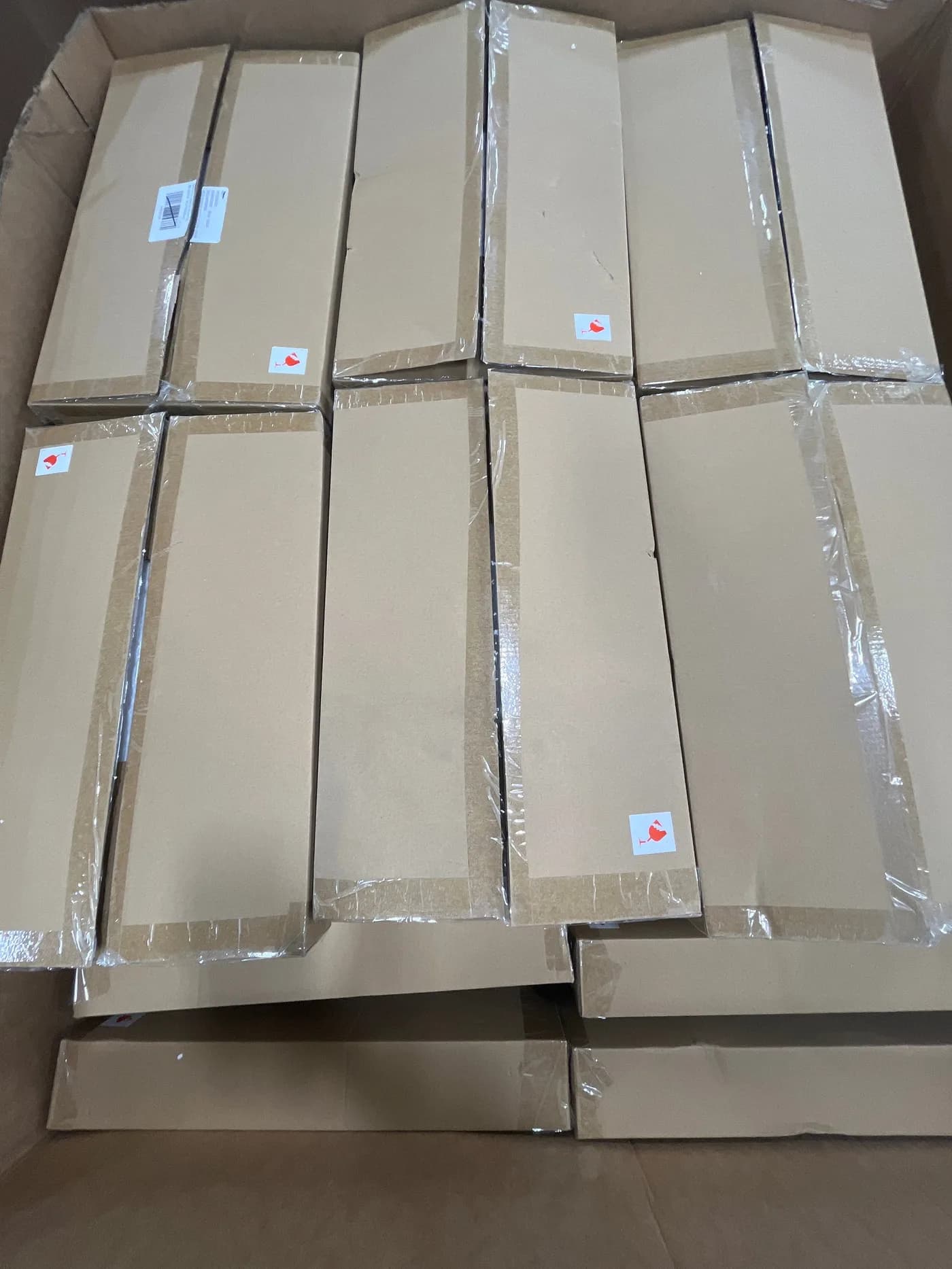 Assorted Large Table Top Plates: 85% Off Original Retail (G58148) — General Merchandise liquidation pallet, 38 units