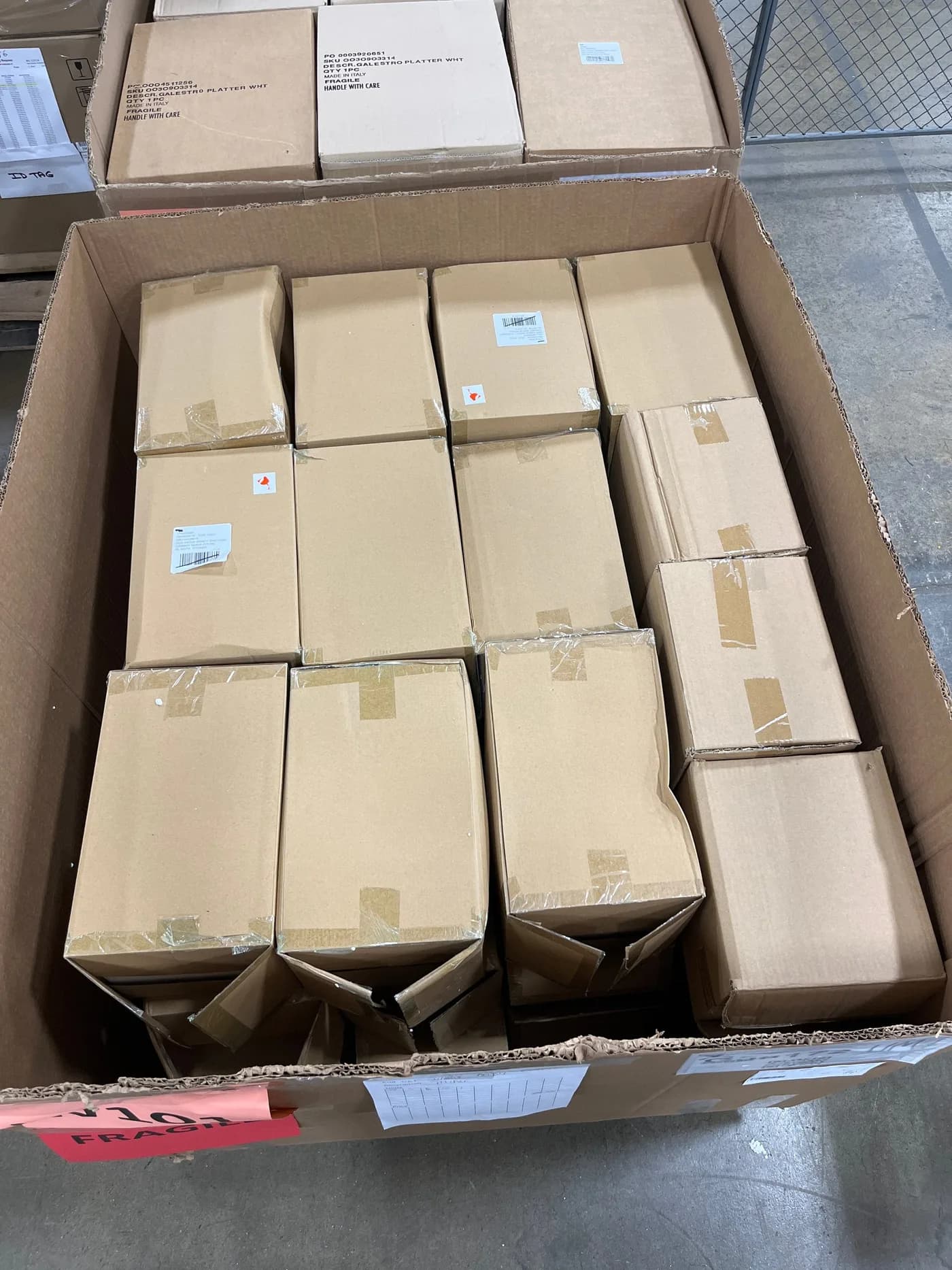 Assorted Large Vases: 85% Off Original Retail (G58172) — Houseware liquidation pallet, 36 units