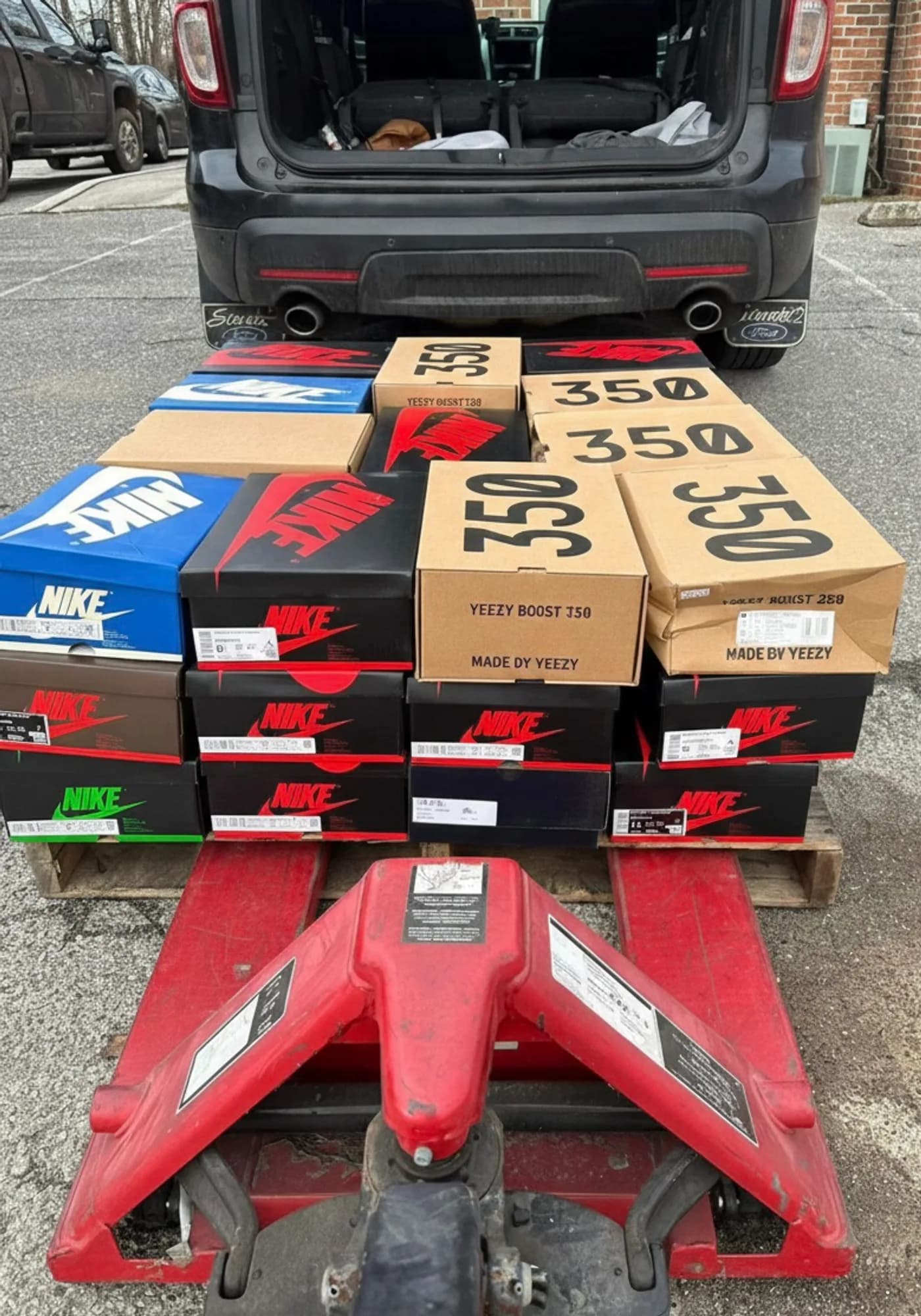 Authentic Air Jordan Sneakers Pallet, 90 Pairs — additional view 2