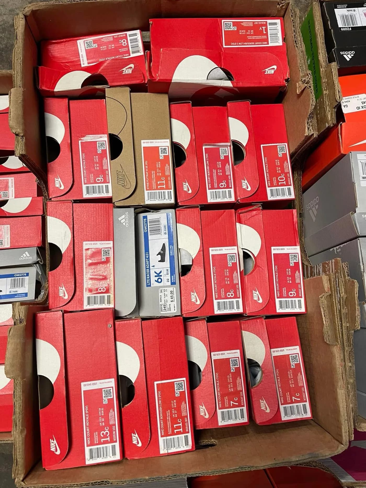 Authentic Nike Sneakers Pallet (125 Pairs) — additional view 2