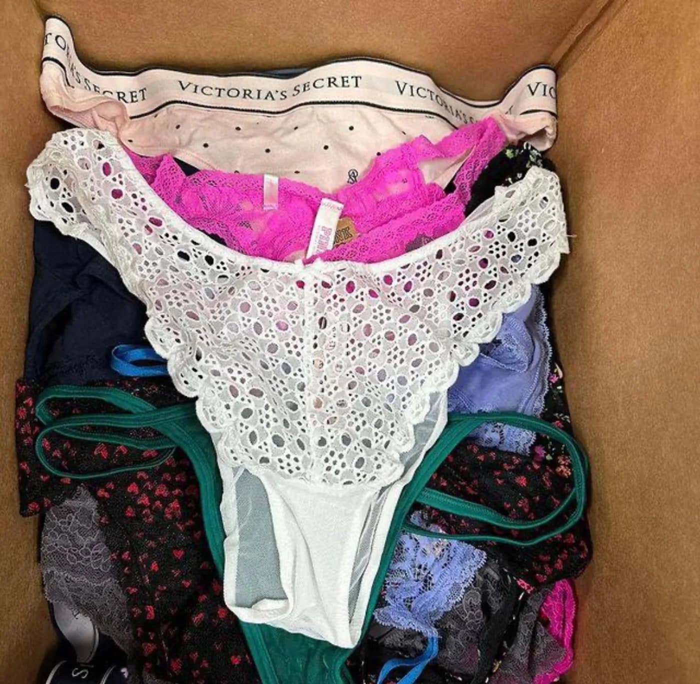 Victoria's Secret Underwear Pallet (1,100 Pieces) — full lot photo