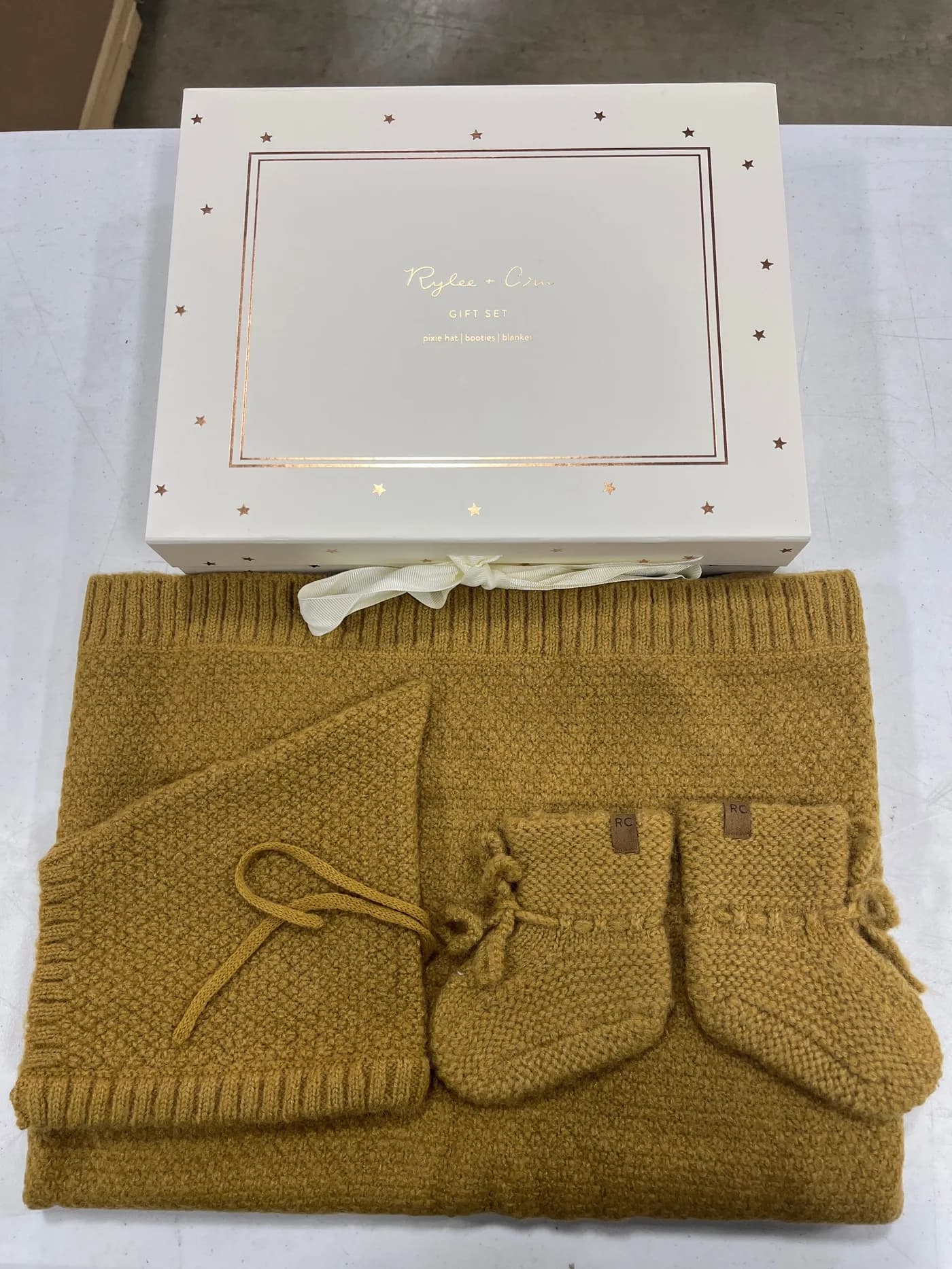Knit Baby Gift Set: 82% Off Original Retail (G58134) — additional view 2