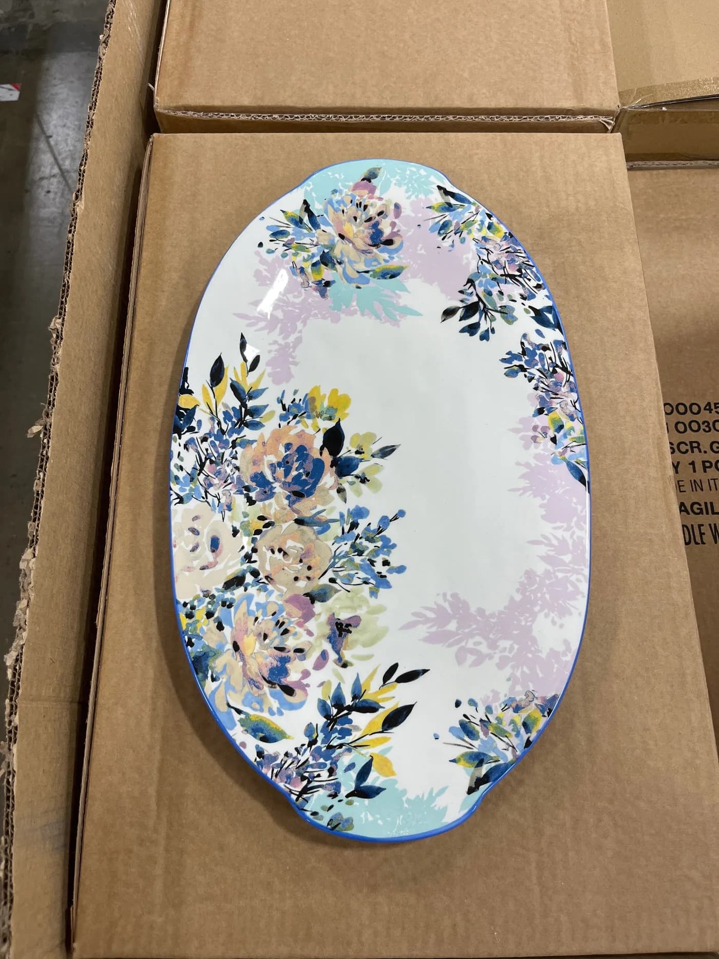 Assorted Large Table Top Plates: 85% Off Original Retail (G58166) — additional view 2