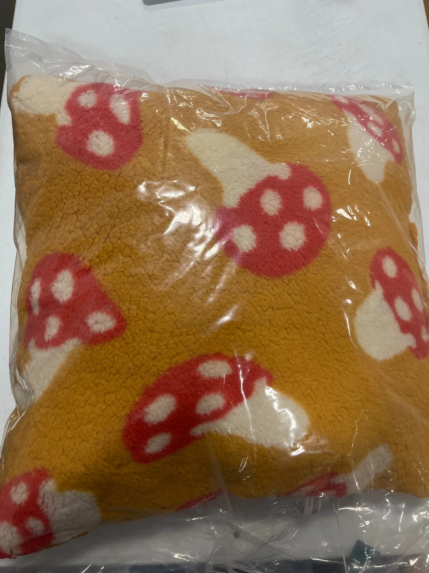 Assorted Bedding: 92% Off Original Retail (G59794) — additional view 2